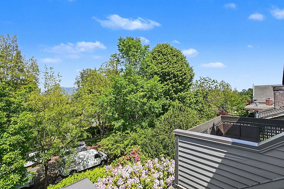 1868 W 15th Avenue Vancouver, BC - 14