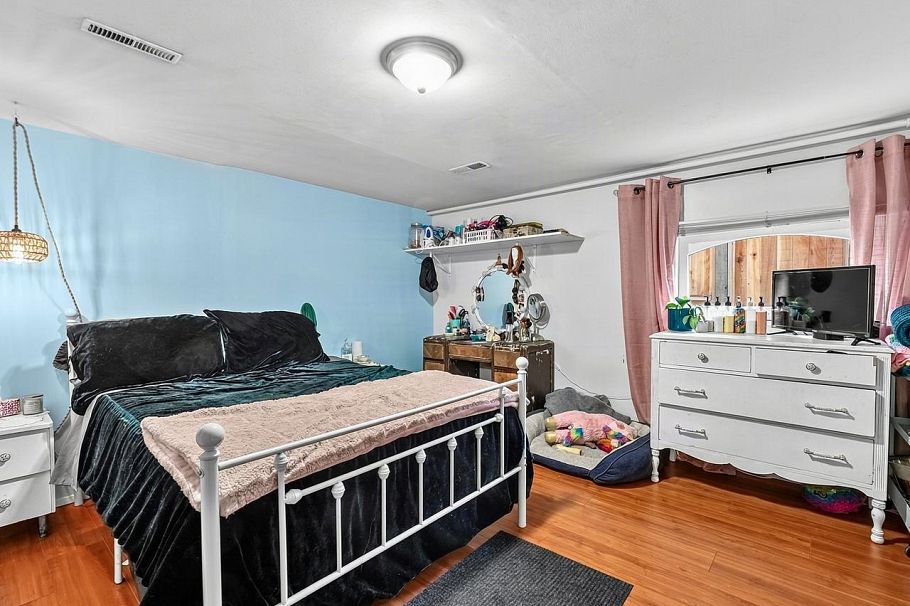 2521 Kitchener Street Vancouver, BC - 23