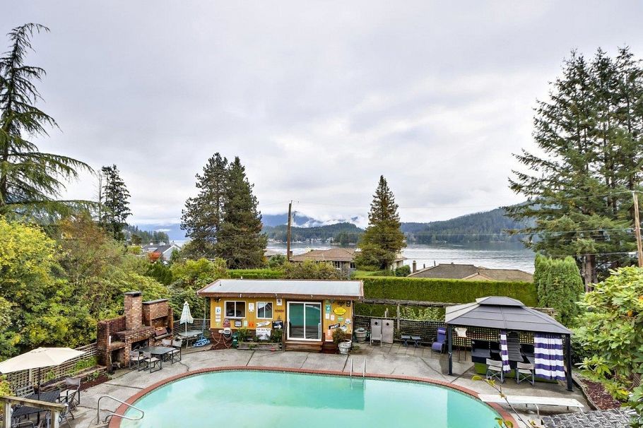 534 Beachview Drive North Vancouver, BC - 25