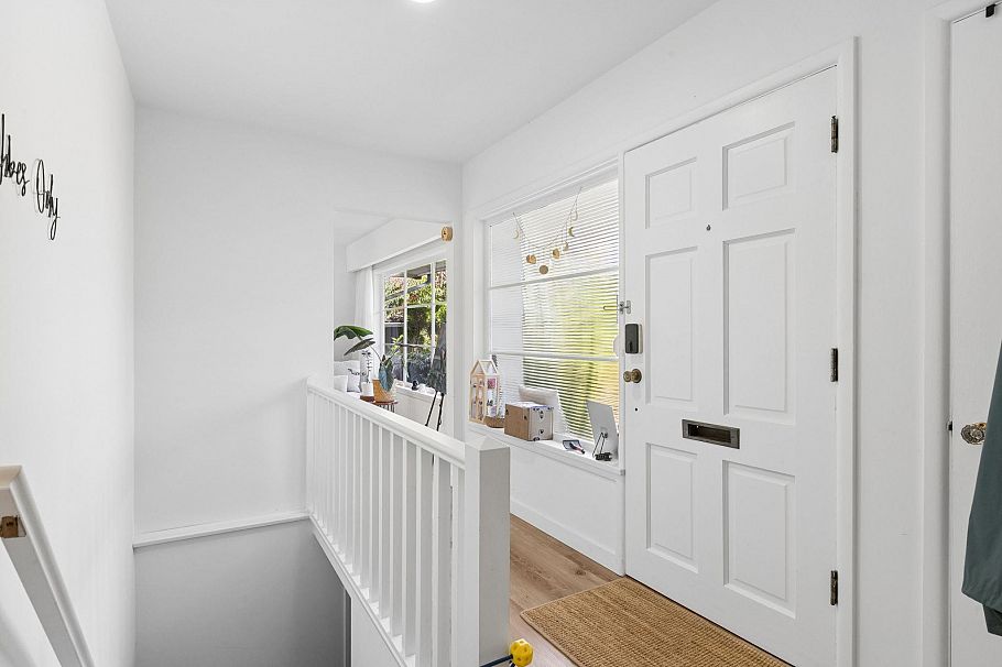 915 Wentworth Avenue North Vancouver, BC - 4