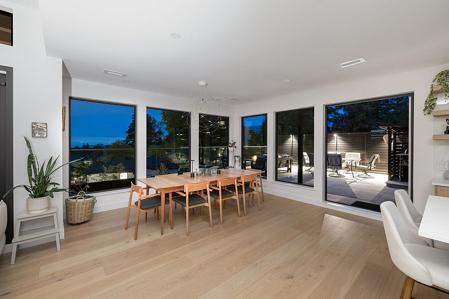 255 Sandringham Crescent North Vancouver, BC - 13
