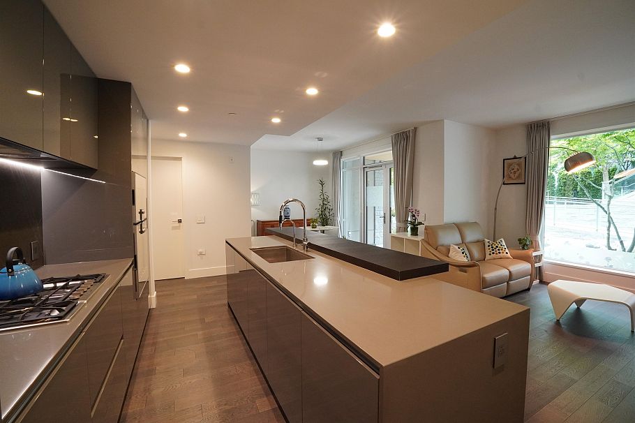 102 375 W 59th Avenue Vancouver, BC - 24