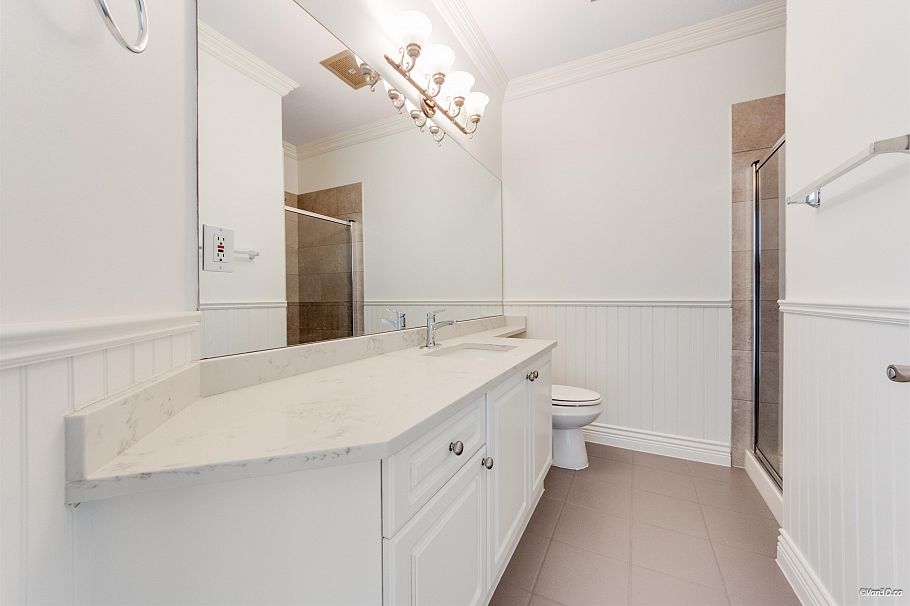 405 3625 Windcrest Drive North Vancouver, BC - 21