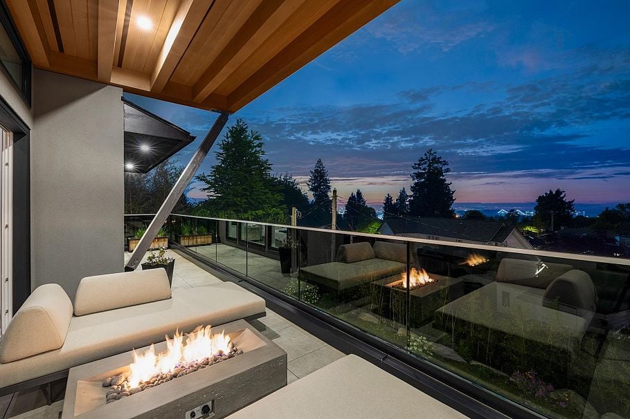 255 Sandringham Crescent North Vancouver, BC - 10