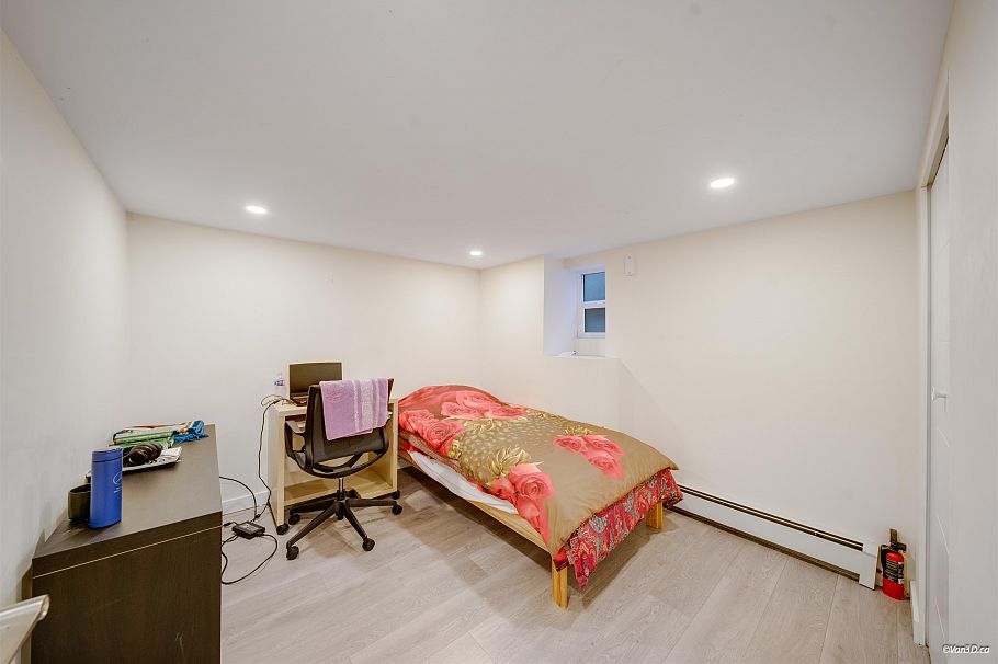 2343 W 45th Avenue Vancouver, BC - 24
