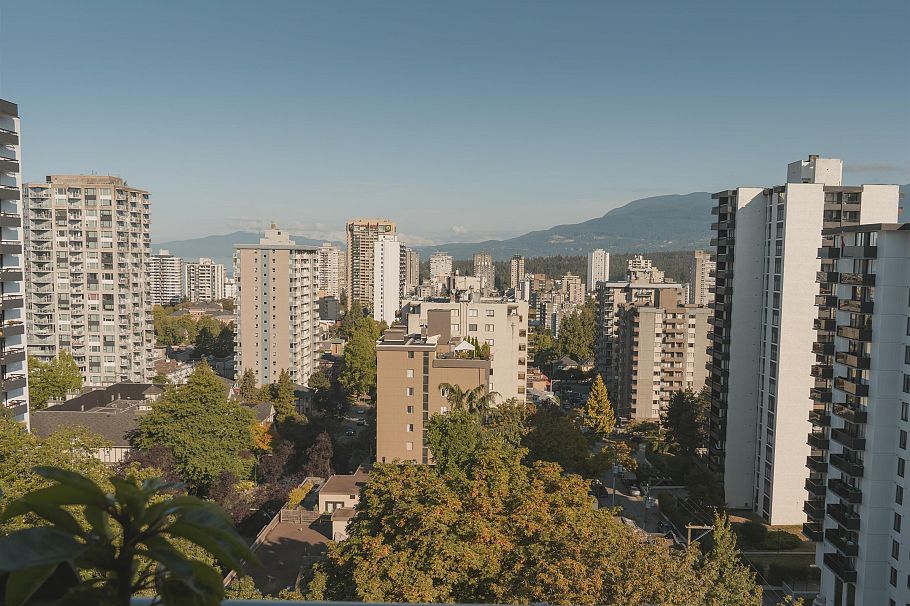 1201 1277 Nelson Street Vancouver, BC - 2