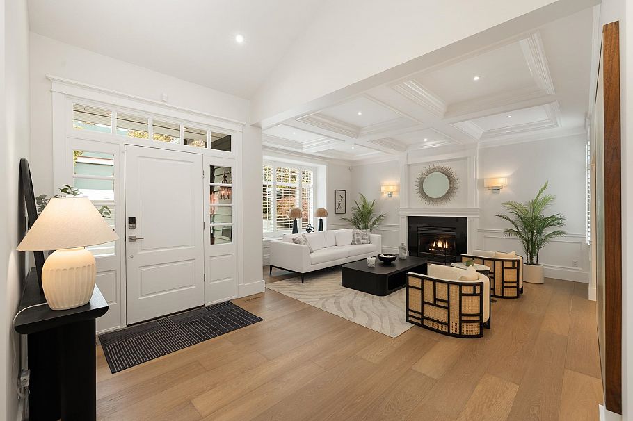 977 Melbourne Avenue North Vancouver, BC - 3