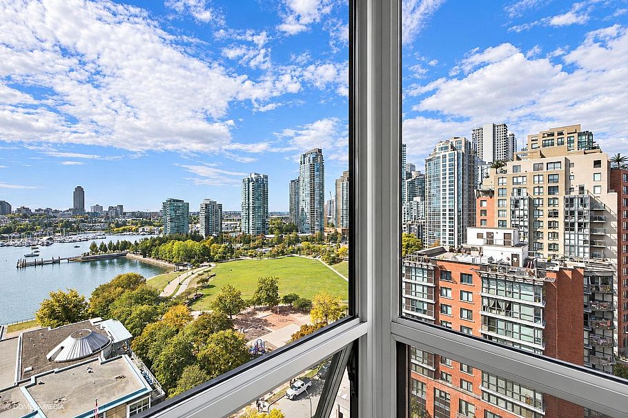 17D 139 Drake Street Vancouver, BC - 1