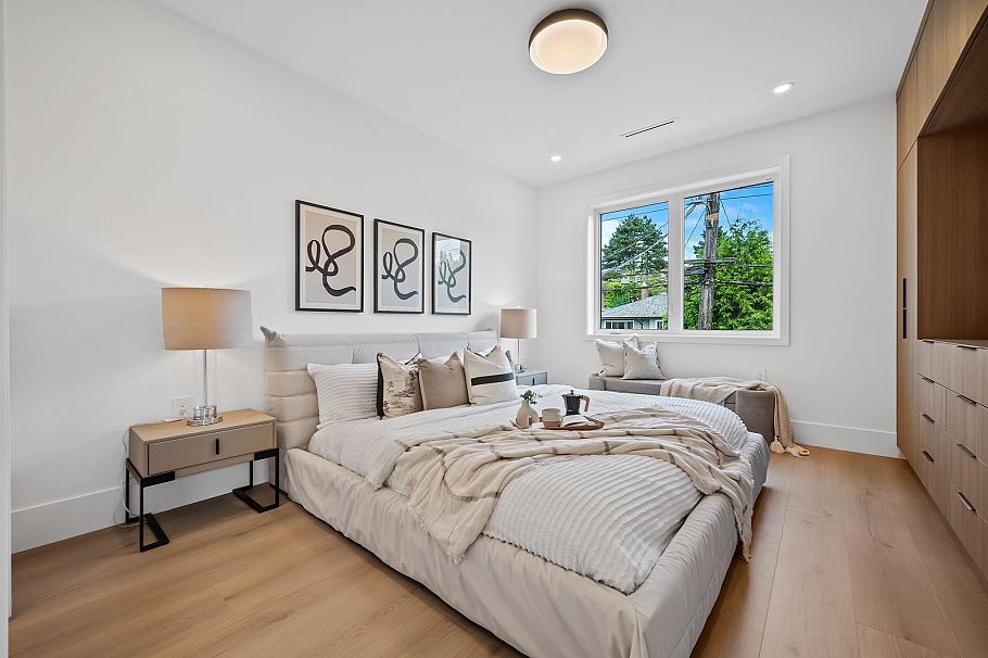 2545 E 2nd Avenue Vancouver, BC - 24