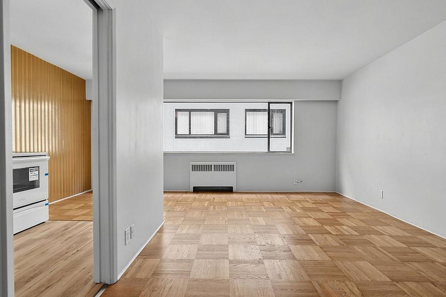 105 1879 Barclay Street Vancouver, BC - 5
