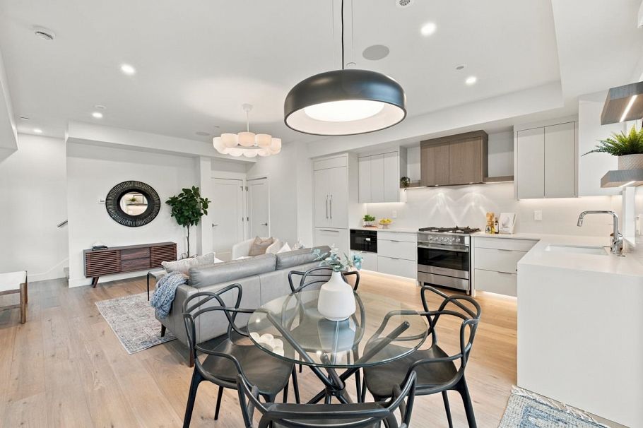 1135 W 33rd Avenue Vancouver, BC - 10