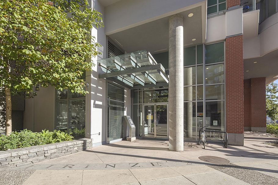903 688 Abbott Street Vancouver, BC - 24