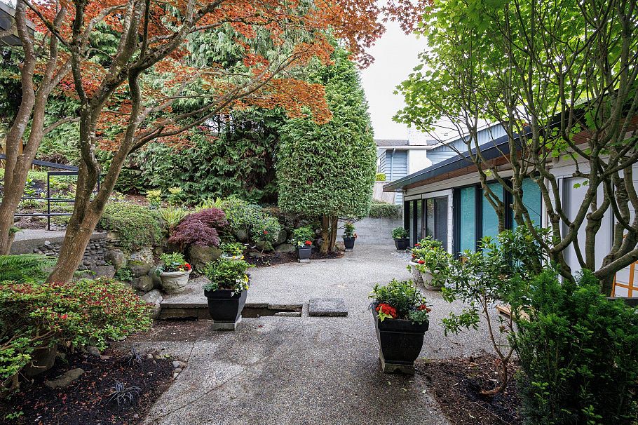 2220 W 32nd Avenue Vancouver, BC - 10
