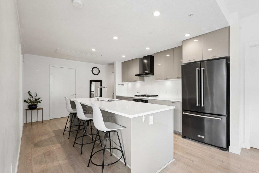 405 3581 Ross Drive Vancouver, BC - 9
