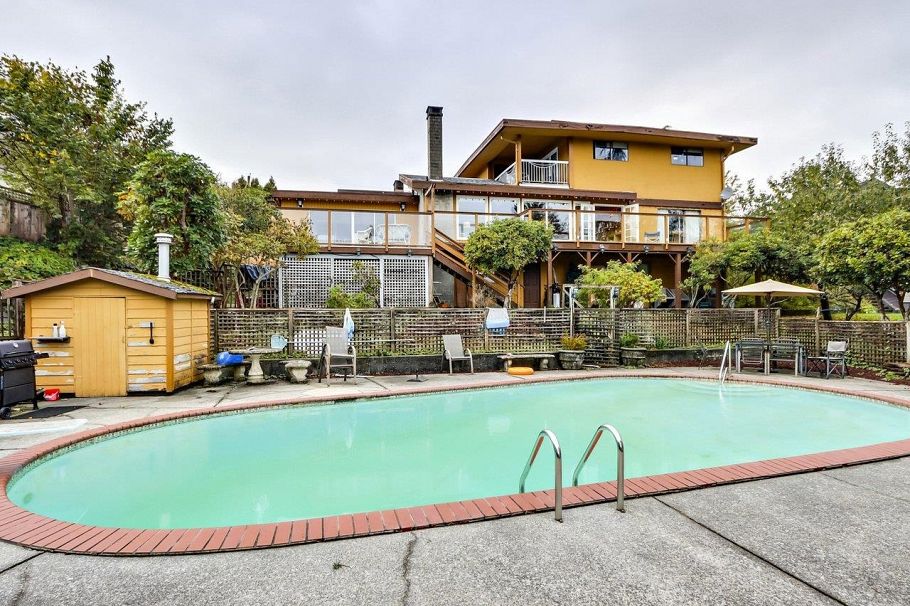 534 Beachview Drive North Vancouver, BC - 19