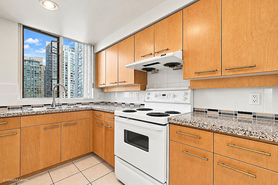 17D 139 Drake Street Vancouver, BC - 13