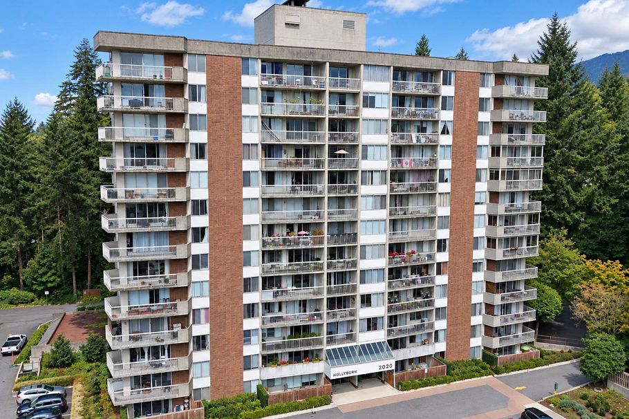 306 2020 Fullerton Avenue North Vancouver, BC - 2