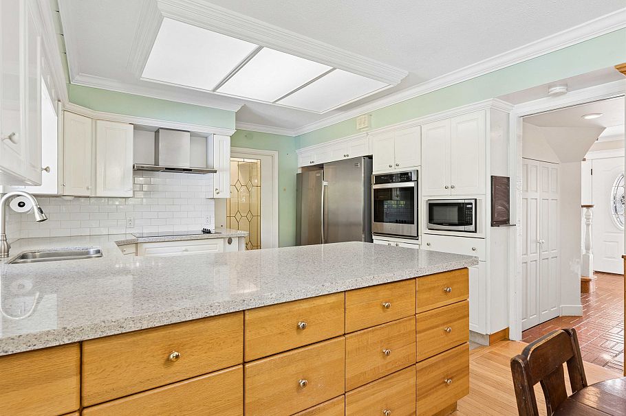 788 E 26th Street North Vancouver, BC - 13