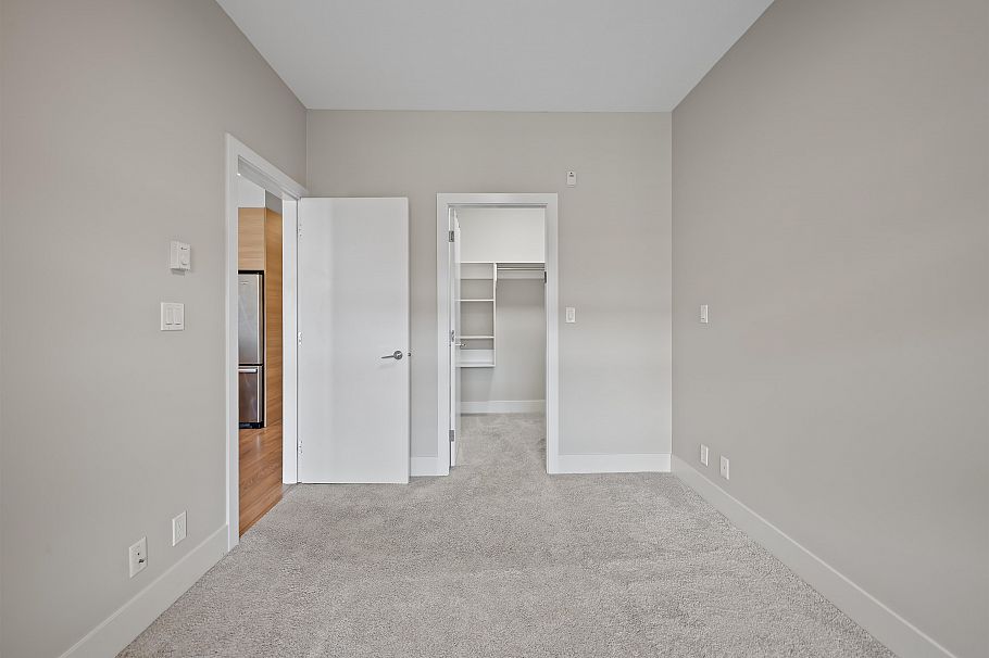 215 3606 Aldercrest Drive North Vancouver, BC - 19