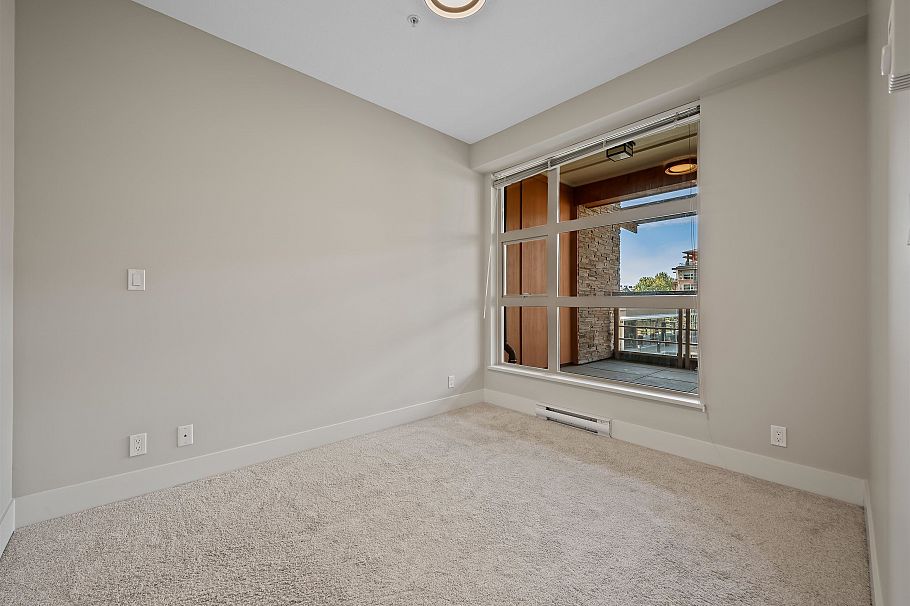 215 3606 Aldercrest Drive North Vancouver, BC - 17