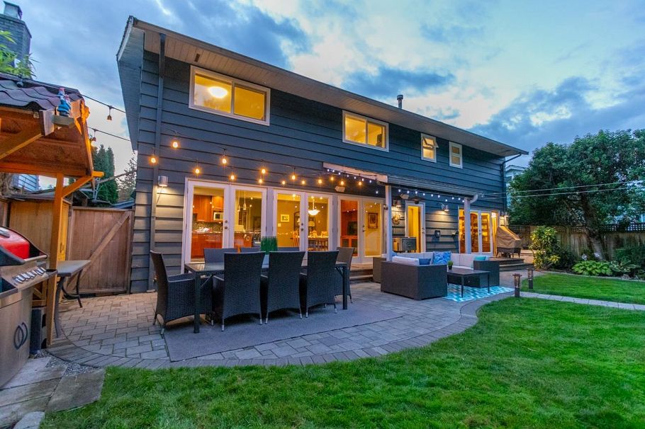 2864 Bushnell Place North Vancouver, BC - 28