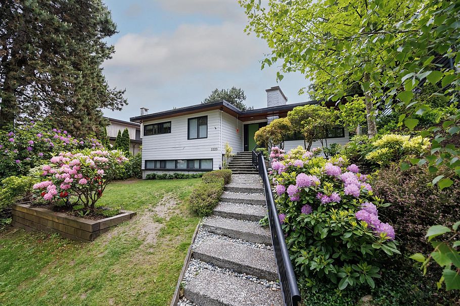 2220 W 32nd Avenue Vancouver, BC - 2