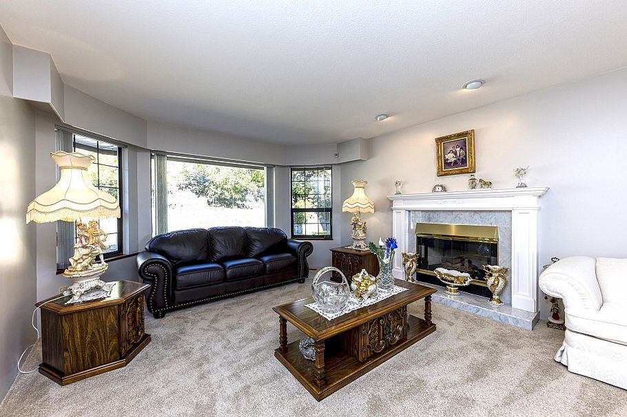 557 Tempe Crescent North Vancouver, BC - 5