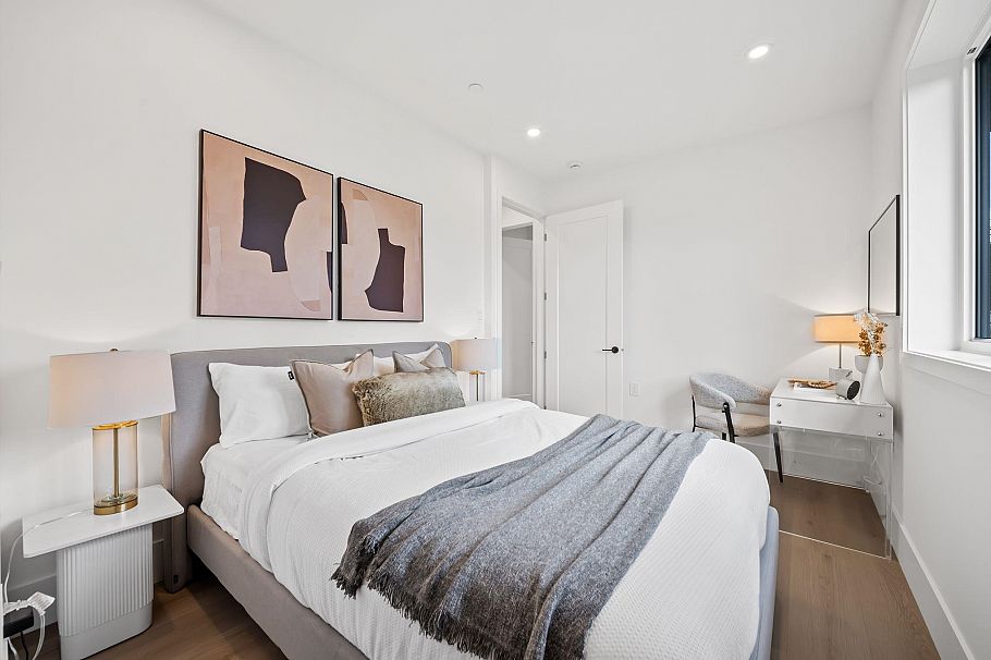 2545 E 2nd Avenue Vancouver, BC - 33