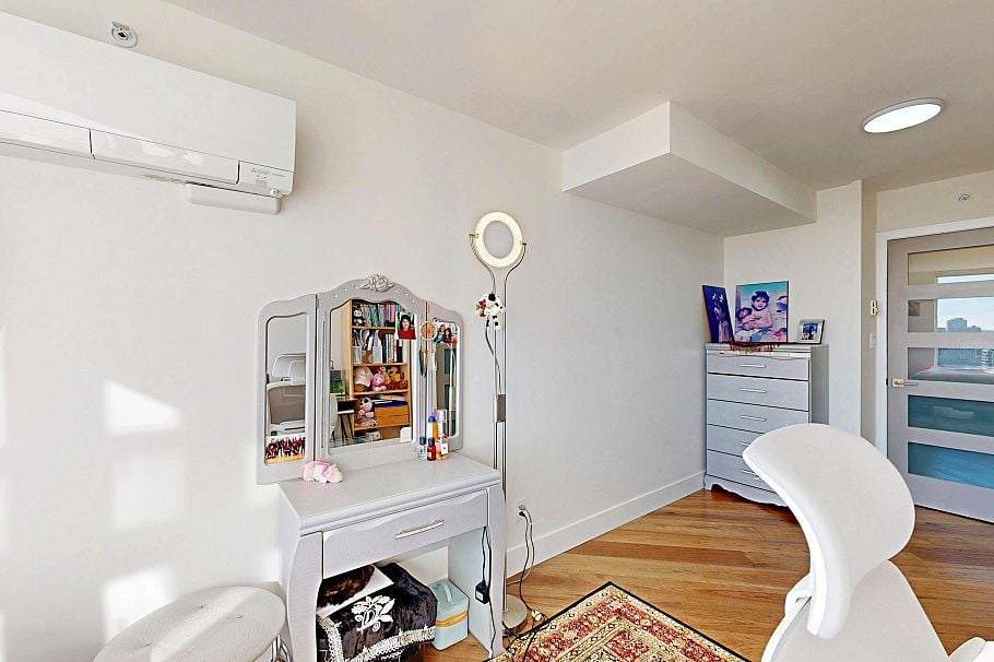 2706 1033 Marinaside Crescent Vancouver, BC - 24