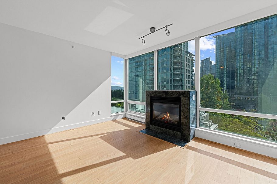 505 590 Nicola Street Vancouver, BC - 1