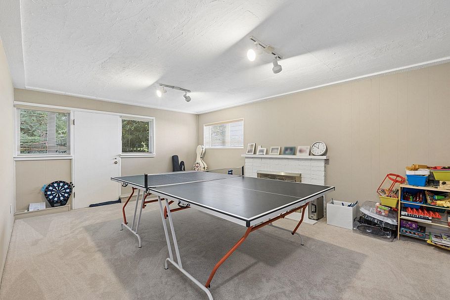 915 Wentworth Avenue North Vancouver, BC - 31