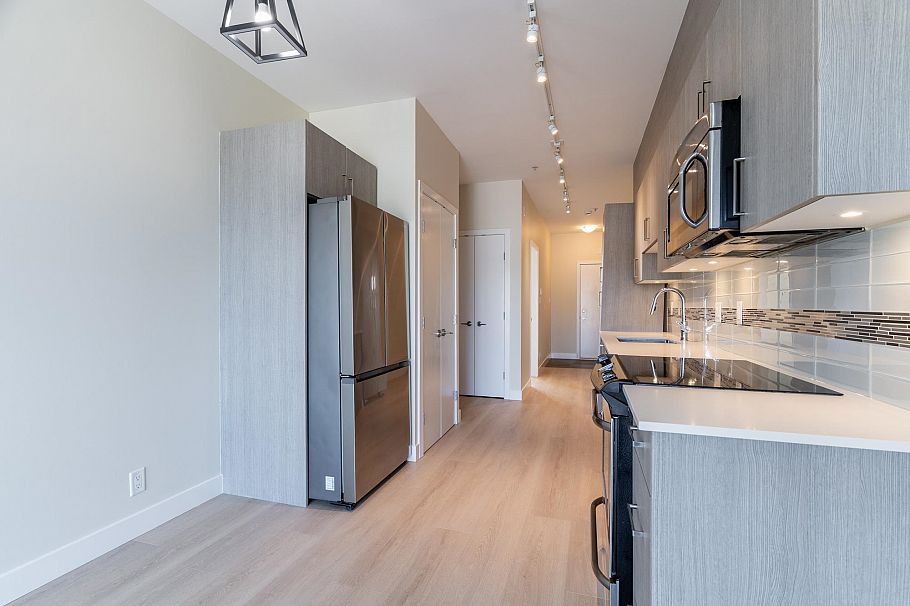 PH9 388 Kootenay Street Vancouver, BC - 9