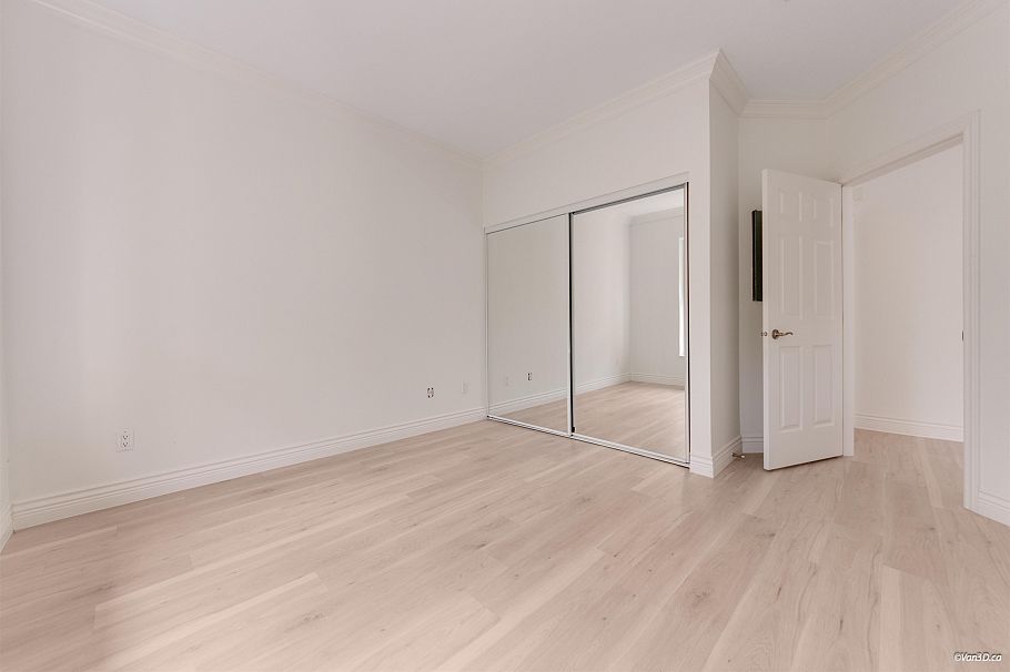 405 3625 Windcrest Drive North Vancouver, BC - 20