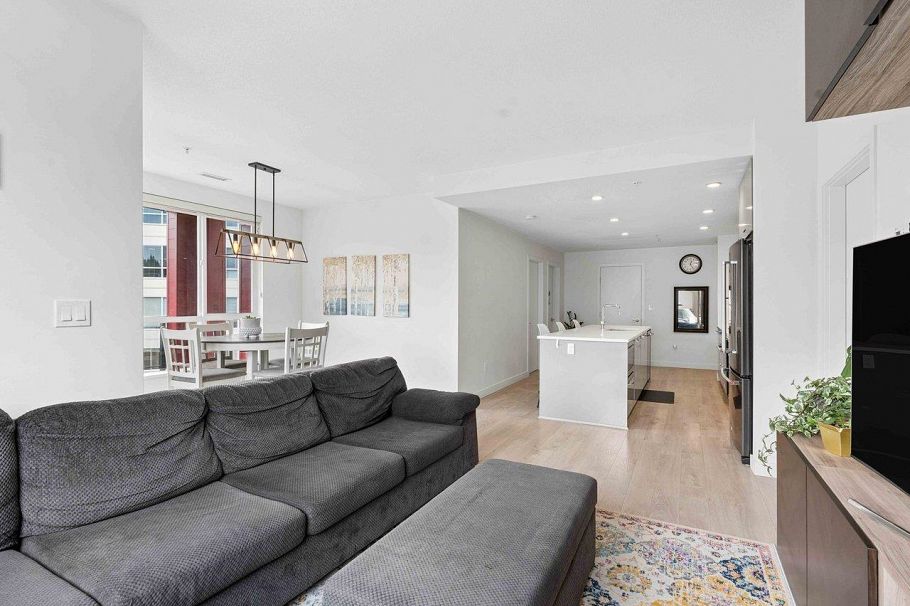 405 3581 Ross Drive Vancouver, BC - 4
