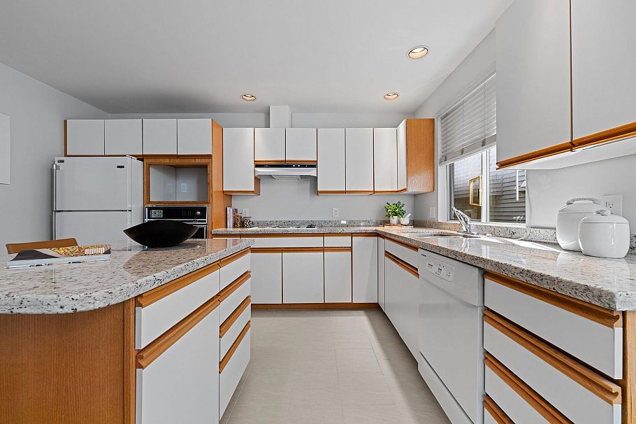 1885 Macdonald Street Vancouver, BC - 7