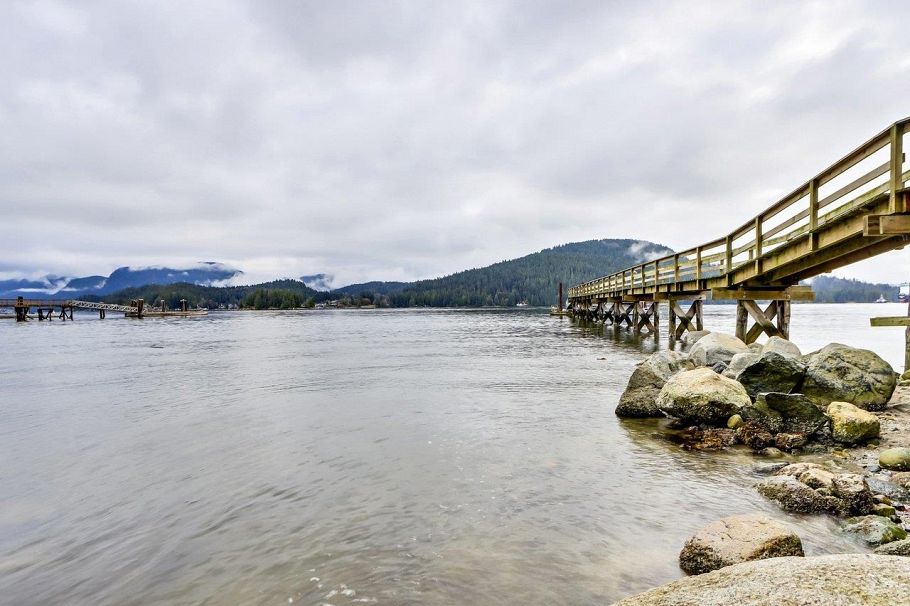 534 Beachview Drive North Vancouver, BC - 22