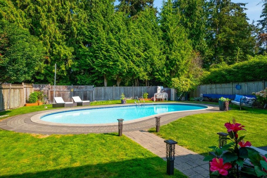 2864 Bushnell Place North Vancouver, BC - 2