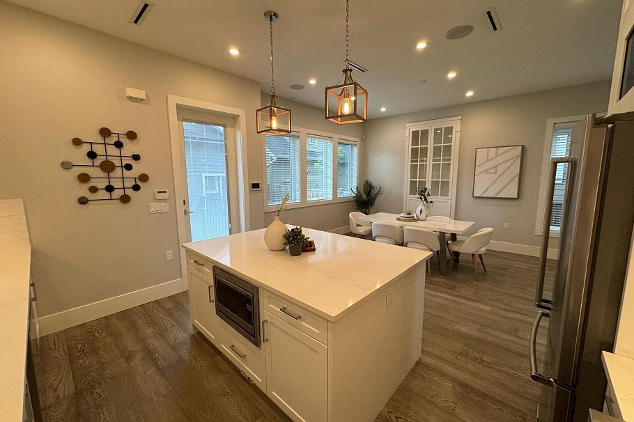 3345 Parker Street Vancouver, BC - 4