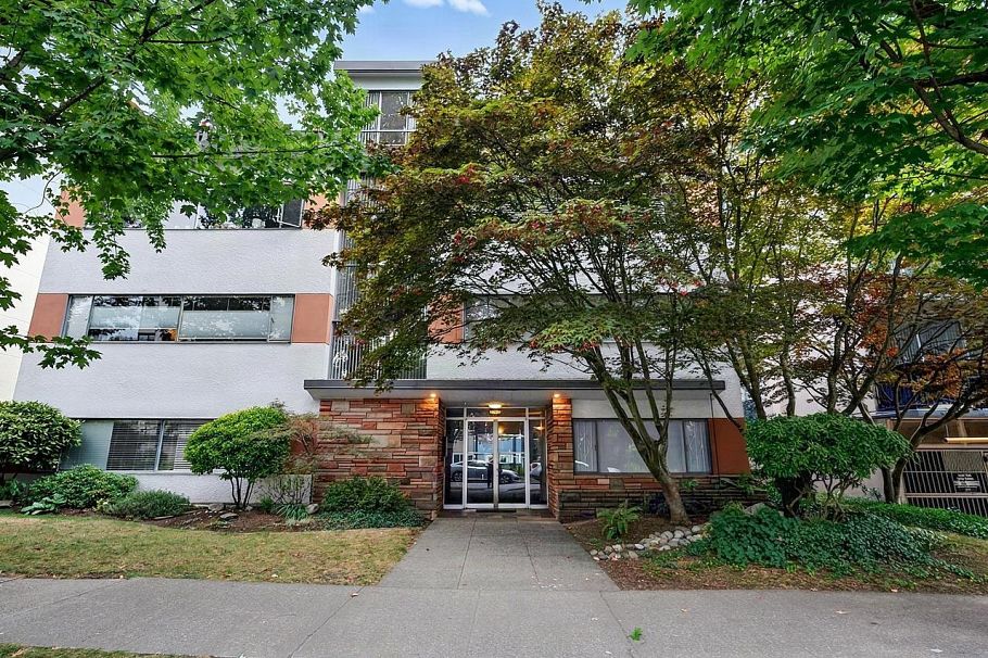 105 1879 Barclay Street Vancouver, BC - 2