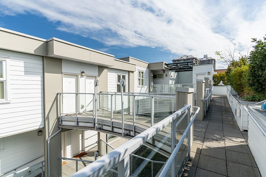 PH9 388 Kootenay Street Vancouver, BC - 26