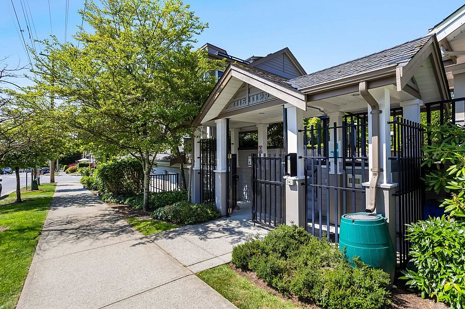 1121 St. Andrews Avenue North Vancouver, BC - 34