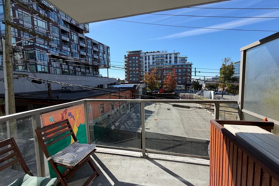 473 250 E 6th Avenue Vancouver, BC - 9