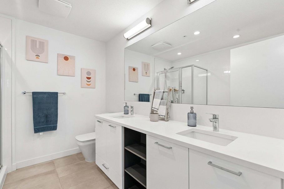 405 3581 Ross Drive Vancouver, BC - 16