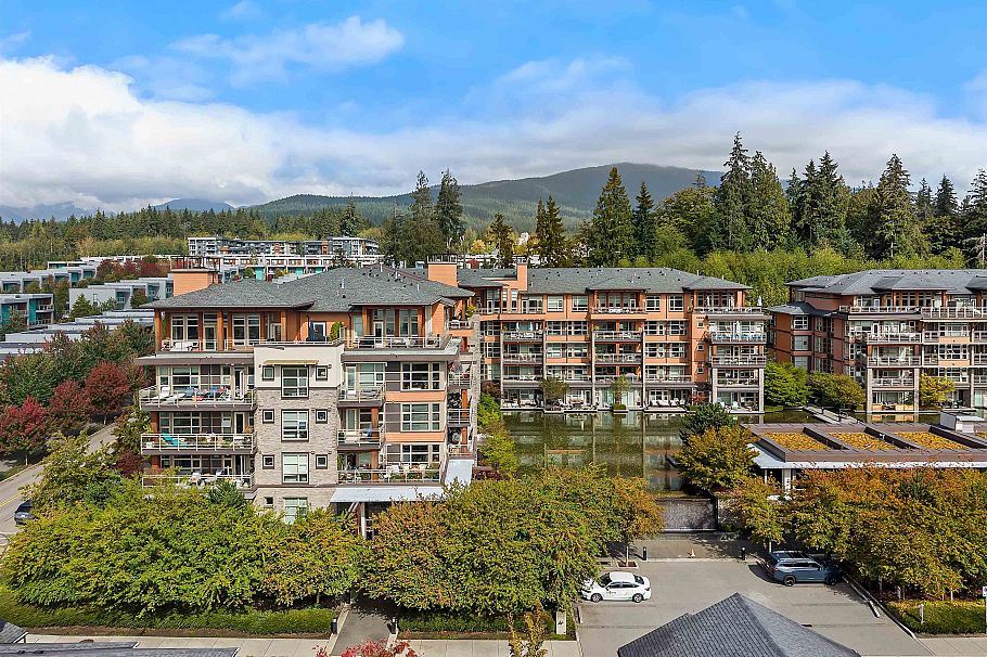 215 3606 Aldercrest Drive North Vancouver, BC - 34