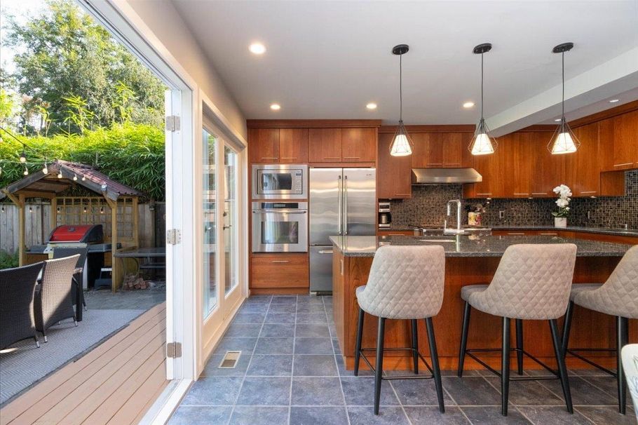 2864 Bushnell Place North Vancouver, BC - 9