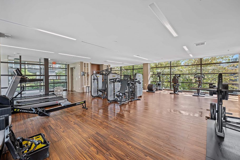 215 3606 Aldercrest Drive North Vancouver, BC - 27
