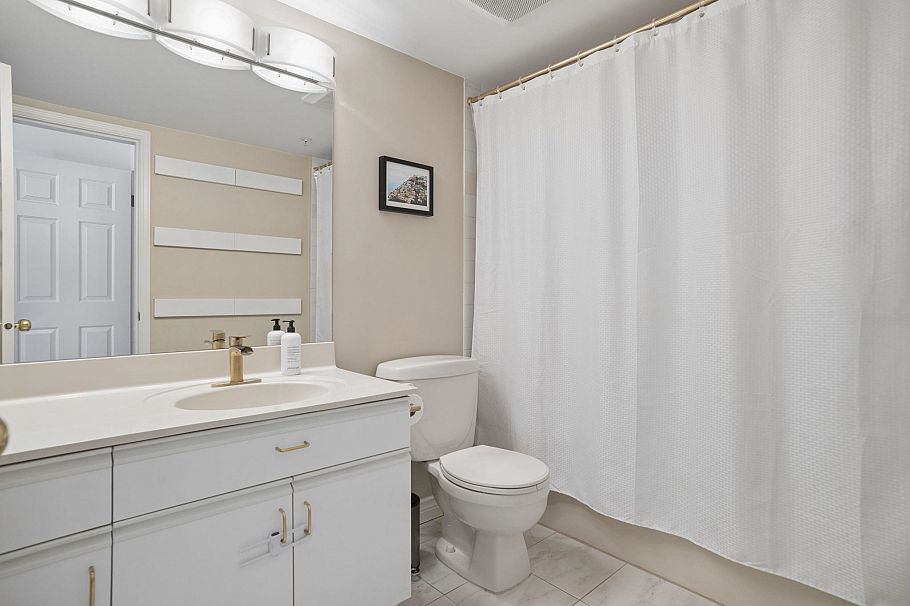 N302 628 W 13th Avenue Vancouver, BC - 14