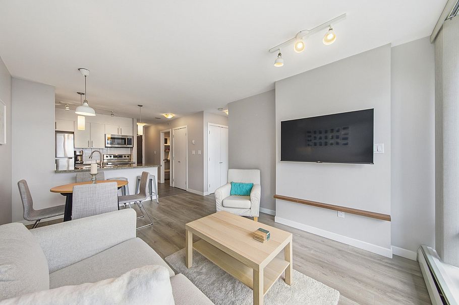 903 688 Abbott Street Vancouver, BC - 9