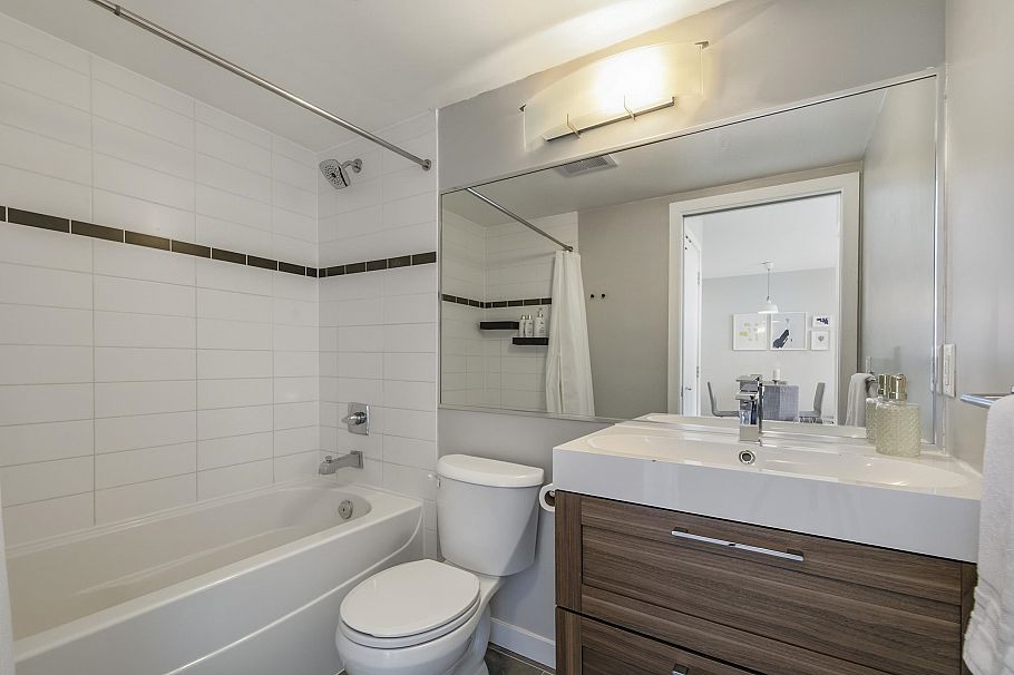 903 688 Abbott Street Vancouver, BC - 16
