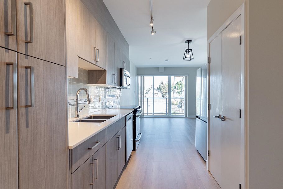 PH9 388 Kootenay Street Vancouver, BC - 5